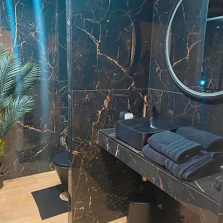 O2m Aix Les Bains * 엑스레뱅
